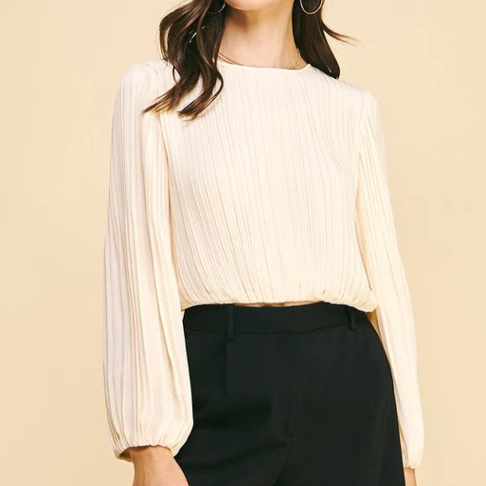 Pinch cabernet on a wednesday navy top